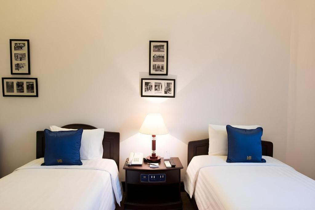 Hoa Binh Hotel Hanoi Exterior foto